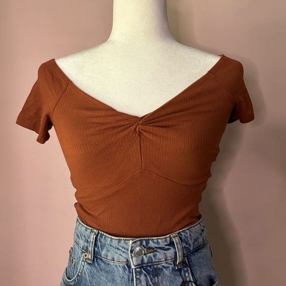 Abercrombie & Fitch Sweetheart Knot Off the Shoulder Top - Picture 1 of 4